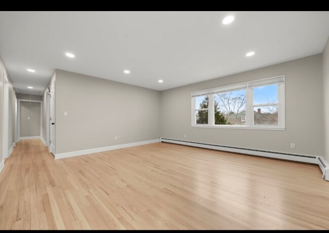 Foto del edificio - 269 Fisher Ave