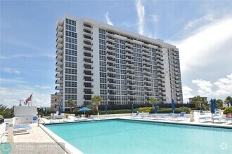 Building Photo - 525 N Ocean Blvd