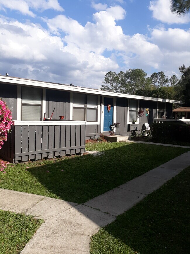 Amberwood Hills Apartments in Lake City, FL