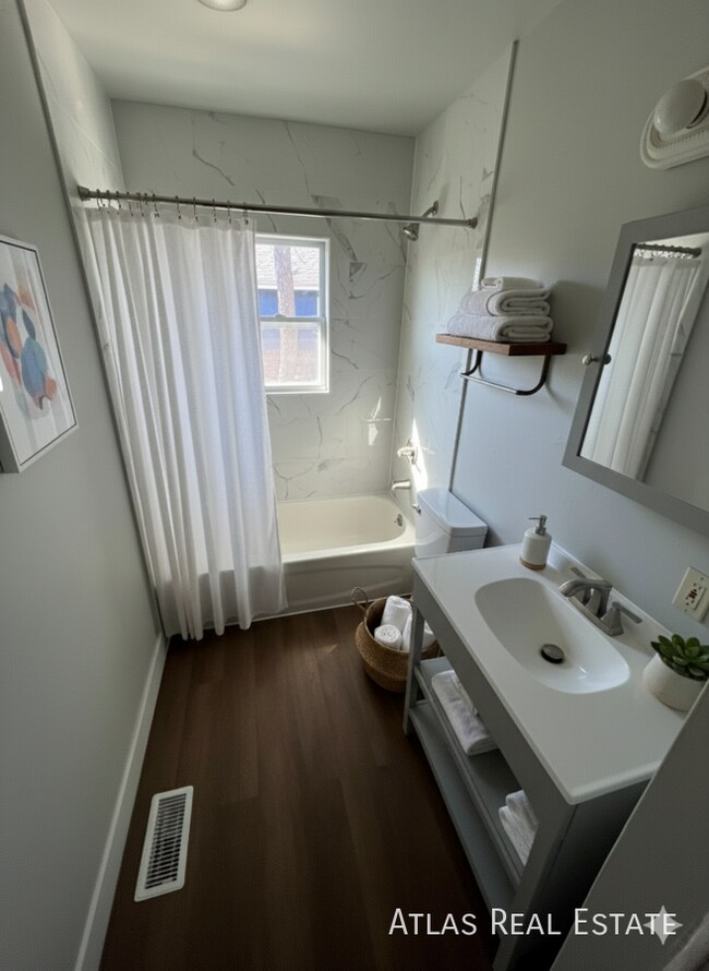 Foto del edificio - 2513 Wood Ave