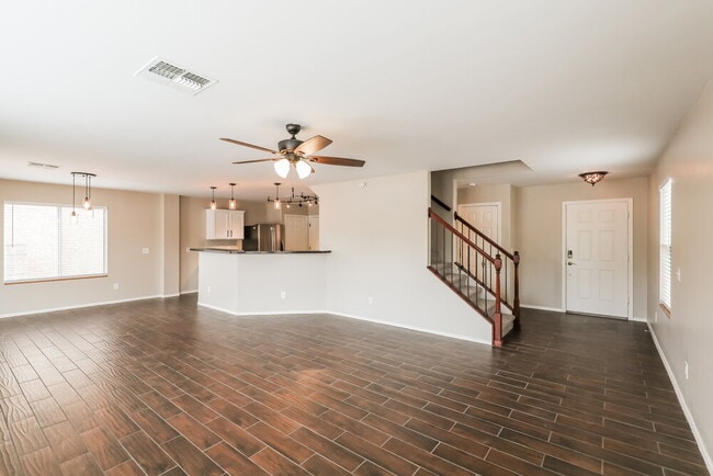 Building Photo - 6907 S Goshawk Dr