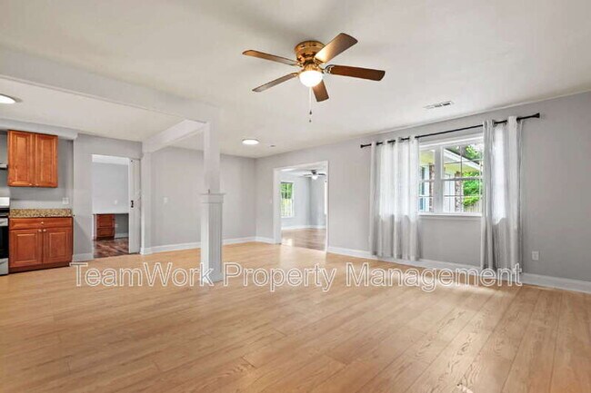 Foto del edificio - 313 Clearwater Dr