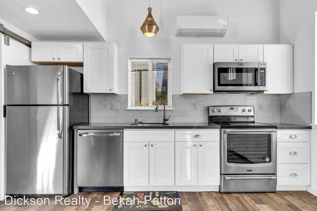 Building Photo - 2 br, 1 bath House - 885 Ryland Street