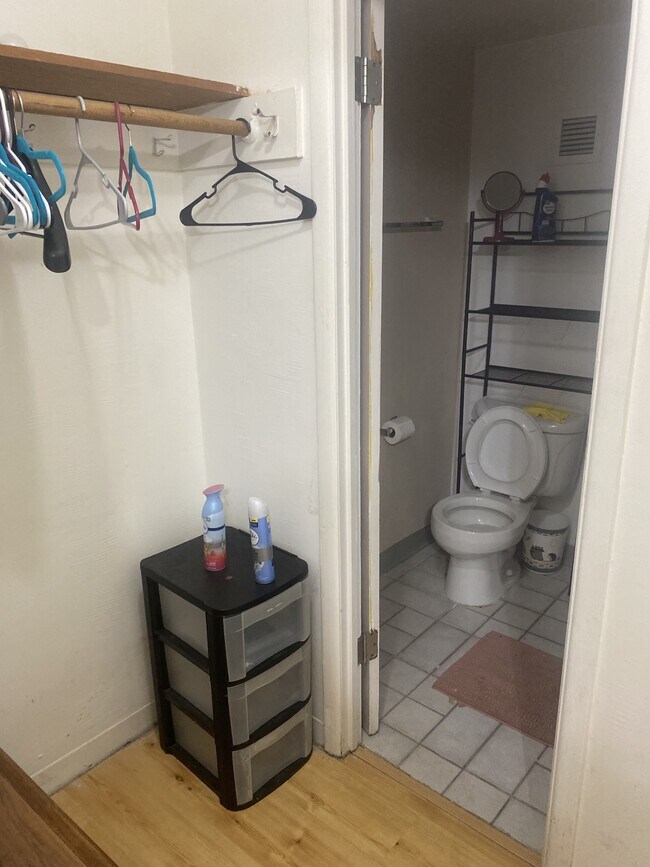 Foto del edificio - 320 Bawden St