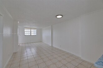 Building Photo - 2903 N Miami Beach Blvd