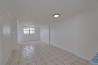 Building Photo - 2903 N Miami Beach Blvd