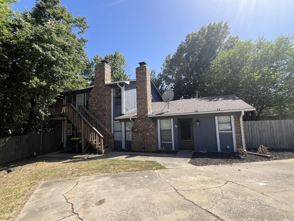 Foto principal - 2331 Arlington St