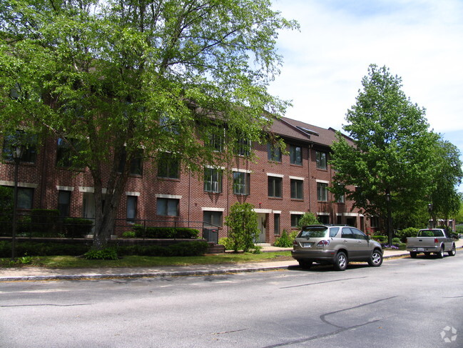 Building Photo - River's Edge Condominiums
