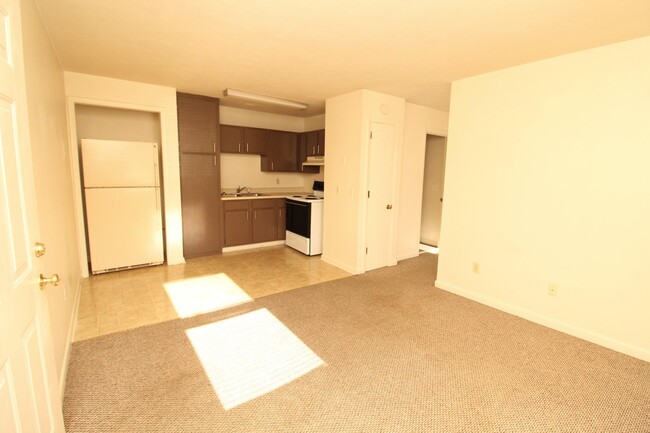 Building Photo - 1412 Bethel St