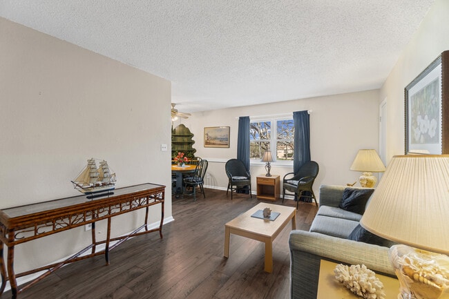 Photo - 901 Leisure Square Townhome