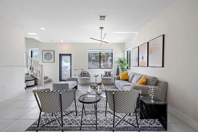 Foto del edificio - 8387 NW 43rd St