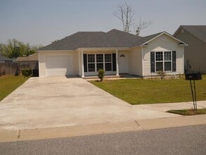 Building Photo - 3617 Druid Oaks Dr