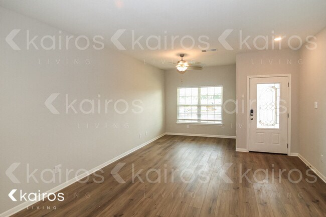 Building Photo - 125 Declaration Ln