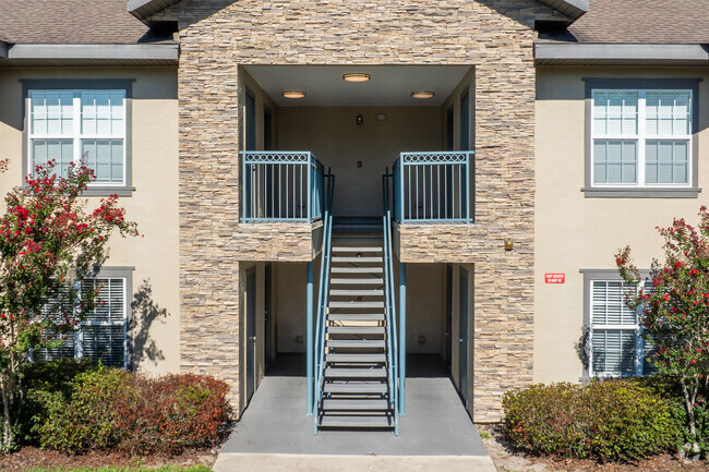 Building Entrance - The Vibe at Celebration Pointe