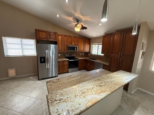 Building Photo - Beautiful Scottsdale Rental