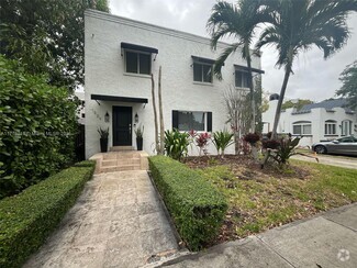 Building Photo - 1529 SW 10th St