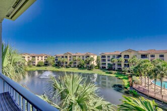 Building Photo - 500 Uno Lago Dr