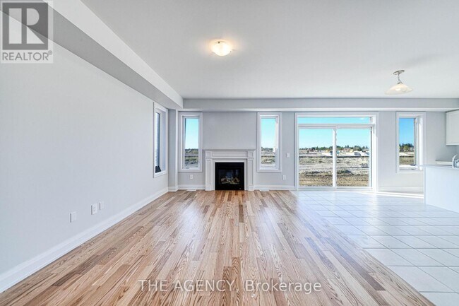 Photo du bâtiment - 98 Butler Blvd.