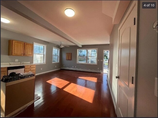 Building Photo - 11 Avon Pl