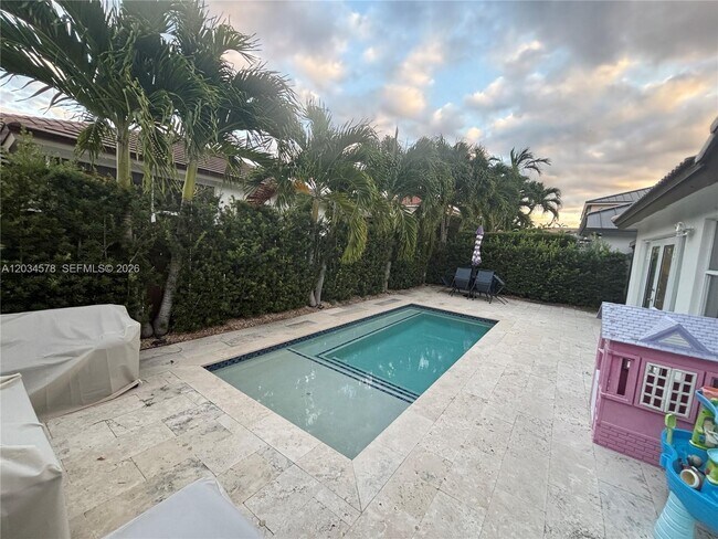Foto del edificio - 8143 SW 162nd Path