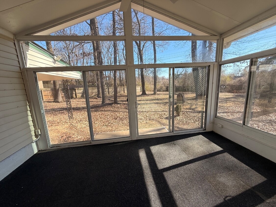 Photo - 2150 Tramway Pl