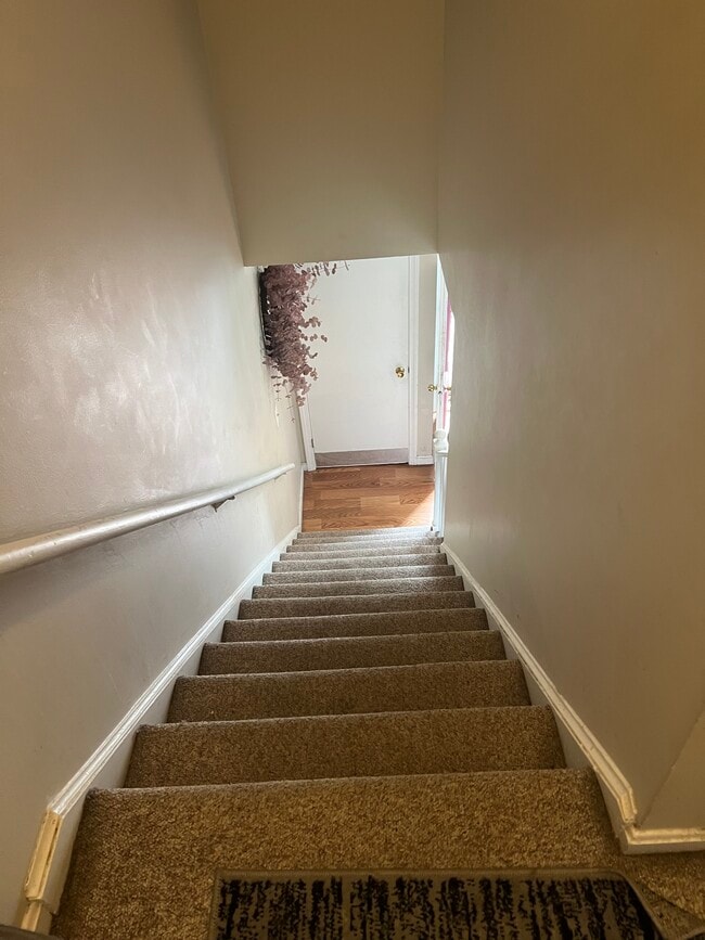 Building Photo - 27 Intervale St