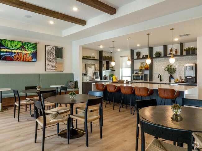 Clubroom - Cascades at Onion Creek