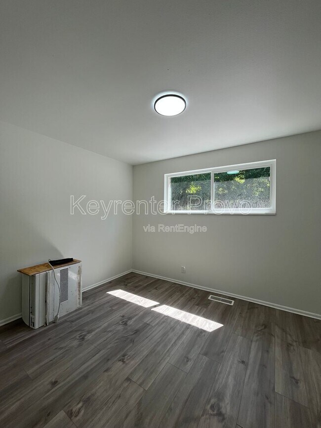 Foto del edificio - 670 S 500 E