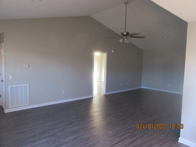 Foto del edificio - 862 Lyndsi Ln