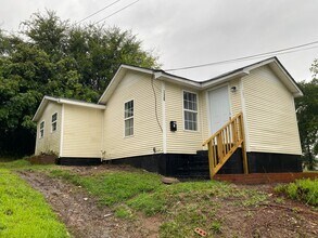 Building Photo - 210 N Gregory St