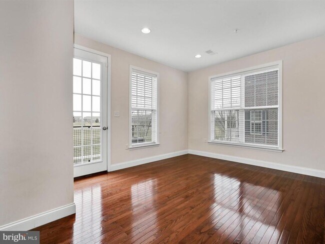 Foto del edificio - 147 Putnam Way