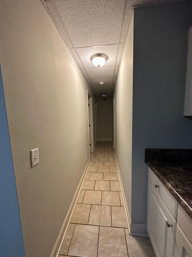 Building Photo - Sherrod 5-Plex