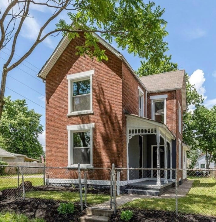 Primary Photo - 880 Thomas Ave