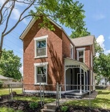 Building Photo - 880 Thomas Ave