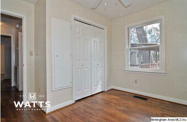 Building Photo - 617 Hickory St