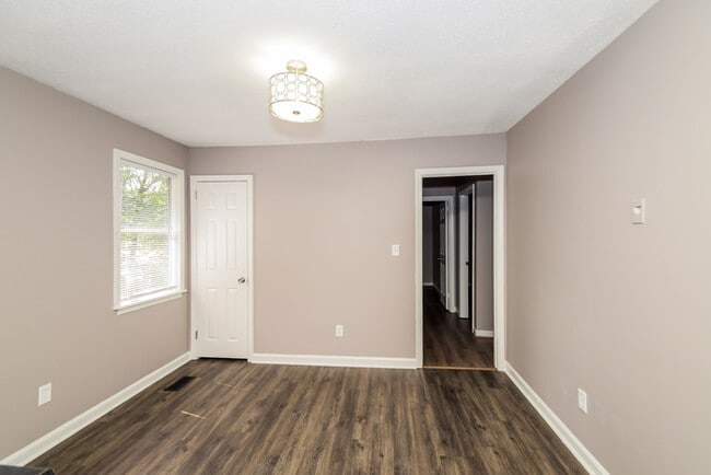 Foto del edificio - 2157 Mountain View Rd