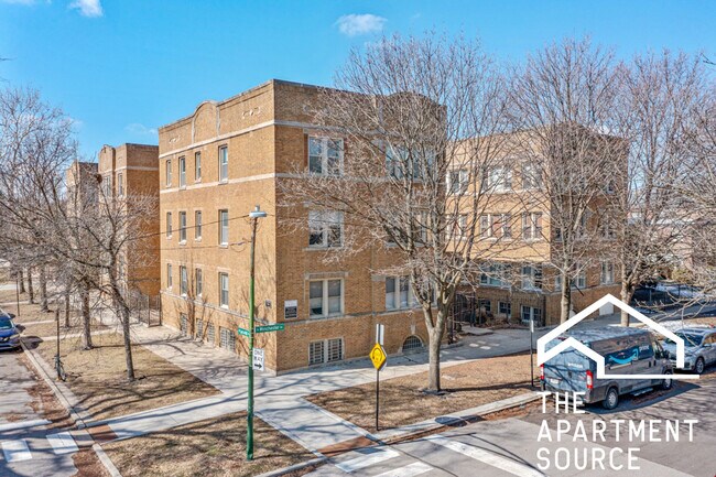 Foto del edificio - 1946 W Leland Ave
