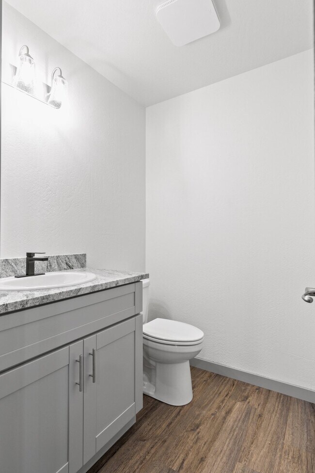 Foto del edificio - 379 Lozier Ln