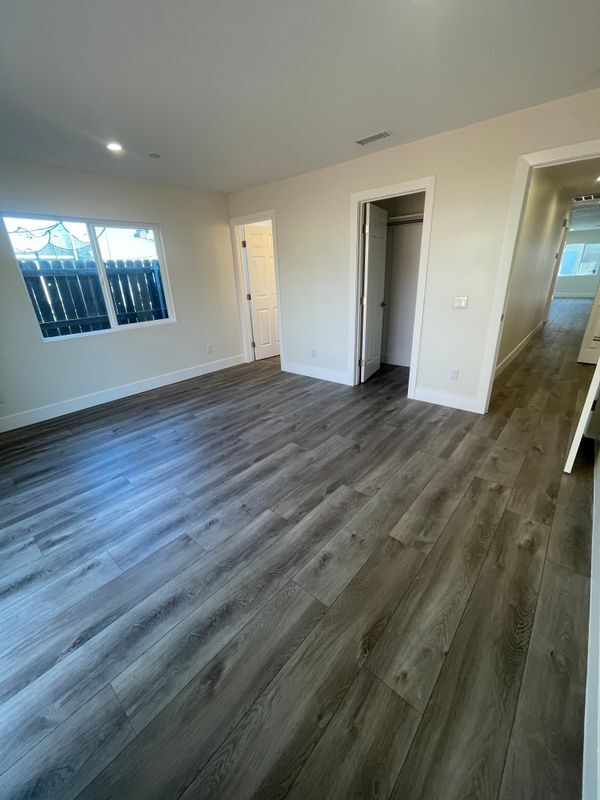 Building Photo - 3923 Franklin Ave