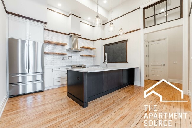 Photo - 1444 W Augusta Blvd Apartment