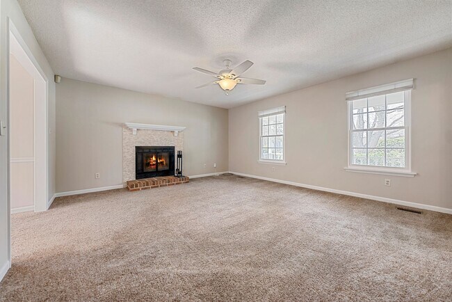 Building Photo - Peaceful and Convenient 3 Bed, 2.5 Bath Home