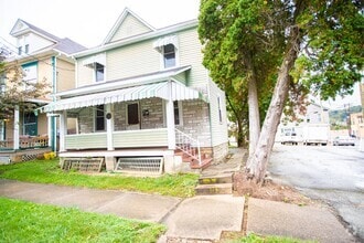 Building Photo - 605 Coleman Ave