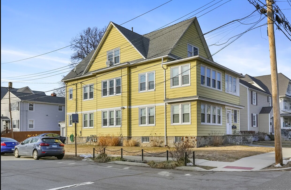 Primary Photo - 57 Homestead Ave