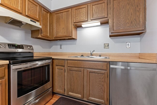 Building Photo - 48 Avonshire Ct