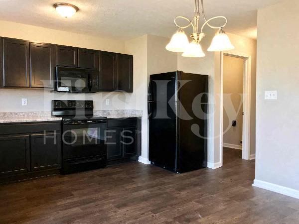 Foto del edificio - 8128 Wildwood Farms Dr