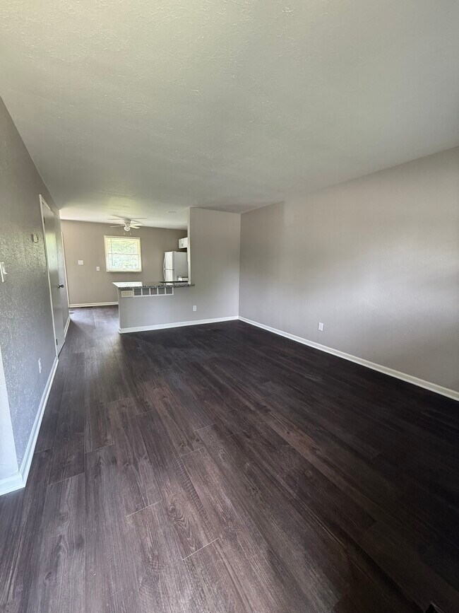 Foto del edificio - 13930 Marybrook Dr