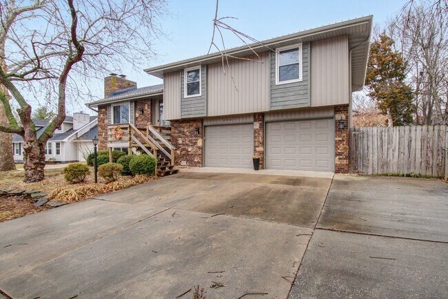 Building Photo - 3901 S Crystal Pl