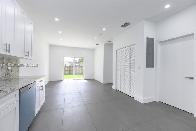 Foto del edificio - 1866 NW 91st St