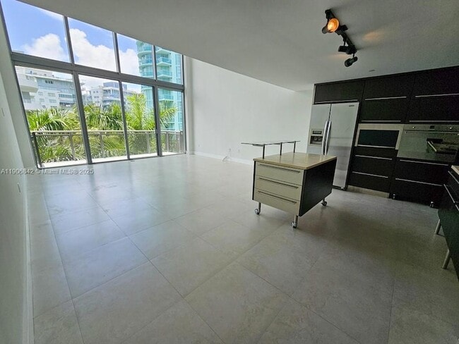 Photo - 6000 Collins Ave Apartment