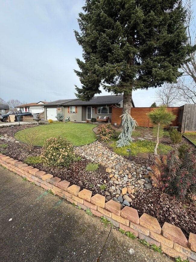 Building Photo - Must See Updated 3 Bedroom with Large Yard!